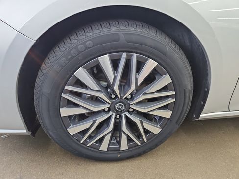 Used 2023 Nissan Altima 2.5 SV image 20