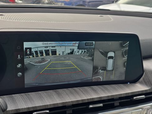 Certified 2025 Kia Telluride SX w/ SX Captain's Chair Package FWD image 26