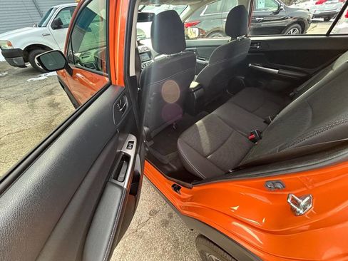 Used 2015 Subaru Crosstrek 2.0i Premium w/ Moonroof Package image 8