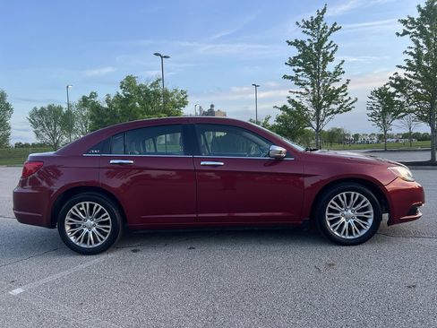 Used 2012 Chrysler 200 Limited FWD image 6
