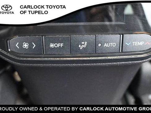 Used 2023 Toyota Highlander XLE AWD/4WD image 49