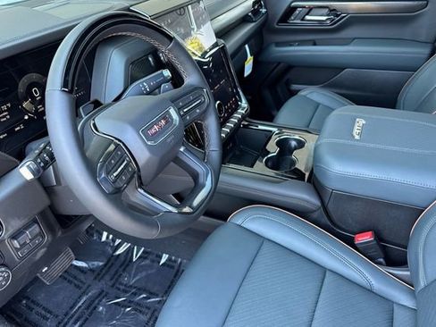 New 2026 GMC Yukon AT4 w/ AT4 Premium Plus Package AWD/4WD image 10