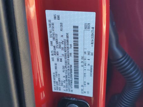 Used 2025 Ford F150 Lariat w/ Equipment Group 501A Mid image 31