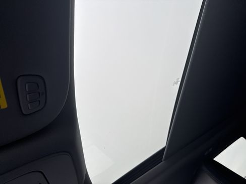 Used 2024 Ford F350 Lariat w/ Camper Package image 30