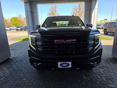 Used 2023 GMC Sierra 1500 Elevation AWD/4WD image 7