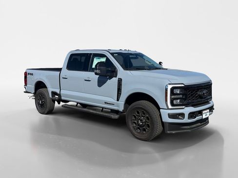 New 2026 Ford F250 Lariat w/ Black Appearance Package image 36