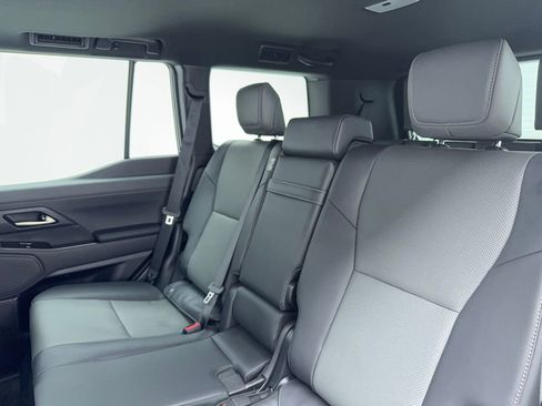 Used 2024 Lexus GX 550 w/ Cold Area Package image 37