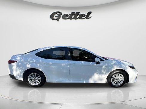 Used 2026 Toyota Camry LE w/ Convenience Package FWD image 4