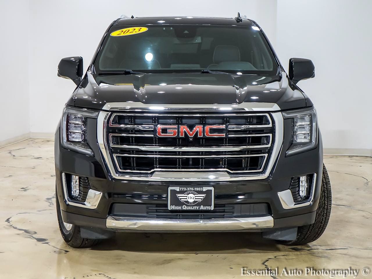 Used 2023 GMC Yukon SLT w/ SLT Luxury Package AWD/4WD image 5