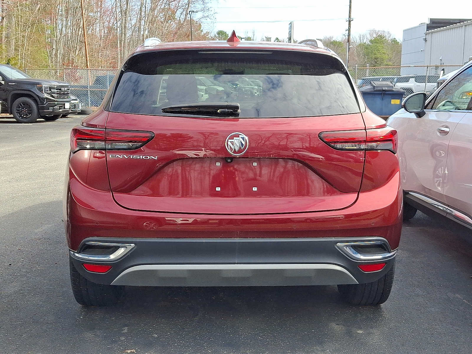 Used 2022 Buick Envision Essence w/ Technology Package I FWD image 3