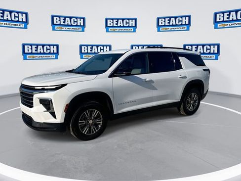 New 2026 Chevrolet Traverse LT image 4