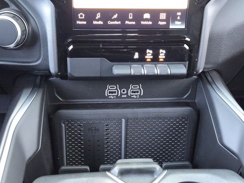 New 2026 RAM 1500 Big Horn AWD/4WD image 17