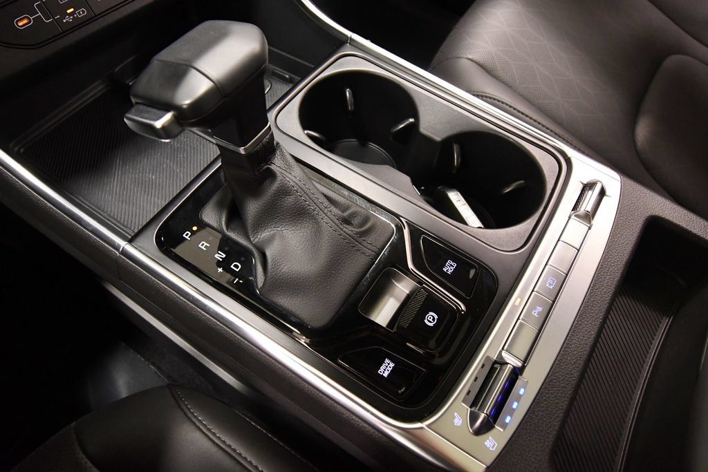 Certified 2026 Kia Carnival SX w/ SX Dark Edition Package FWD image 32
