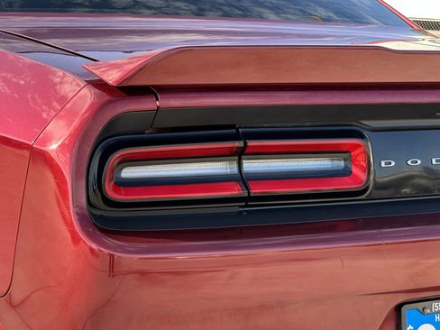 Used 2019 Dodge Challenger SXT image 26
