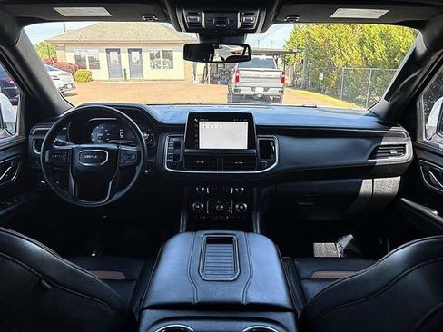 Used 2023 GMC Yukon AT4 AWD/4WD image 44