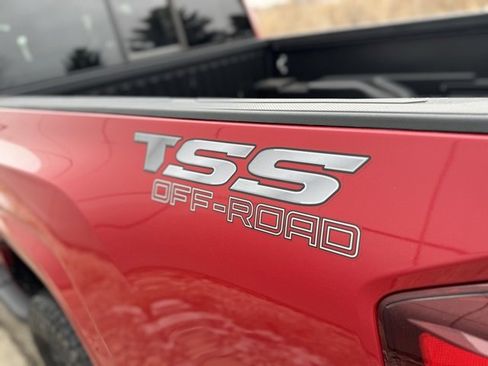 Certified 2022 Toyota Tacoma SR image 37
