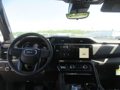 New 2026 GMC Sierra 3500 AT4 w/ AT4 Premium Plus Package AWD/4WD image 17