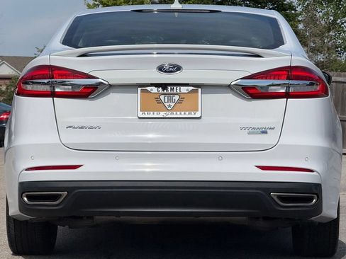 Used 2019 Ford Fusion Titanium AWD/4WD image 4