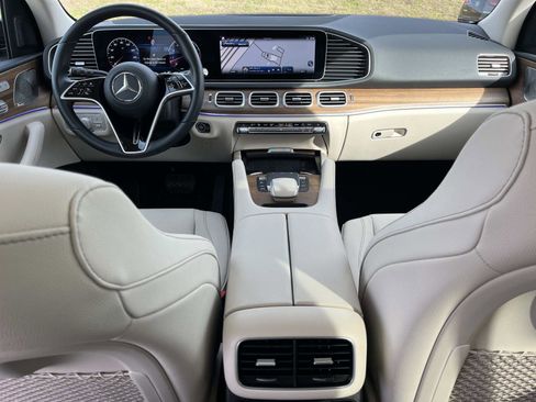 Used 2025 Mercedes-Benz GLE 350 4MATIC image 13