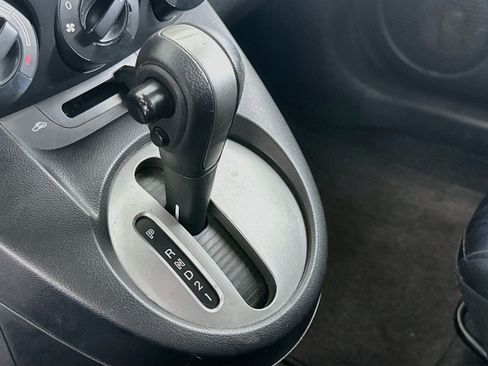 Used 2014 MAZDA MAZDA2 Sport FWD image 22