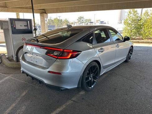 Used 2023 Honda Civic Sport image 4