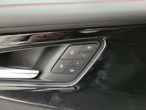 New 2025 Chevrolet Blazer EV RS image 13