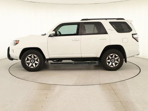 Used 2021 Toyota 4Runner TRD Off-Road Premium w/ Moonroof Package AWD/4WD image 2