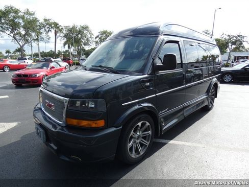 Used 2017 GMC Savana 2500 RWD image 3