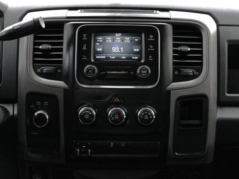 Used 2015 RAM 2500 Tradesman w/ Chrome Appearance Group image 18