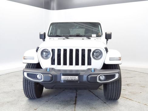 Used 2023 Jeep Wrangler Unlimited Sahara w/ Cold Weather Group AWD/4WD image 11