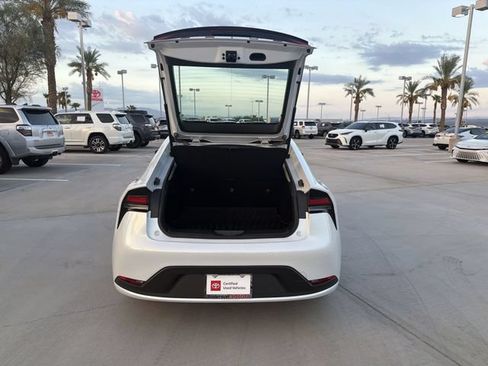 Certified 2025 Toyota Prius LE FWD image 29