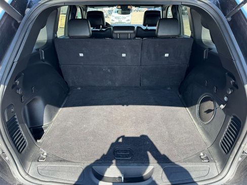 Used 2021 Jeep Grand Cherokee Limited image 17