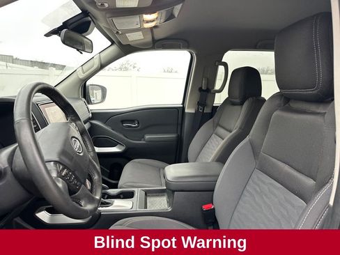 Used 2024 Nissan Frontier SV w/ Technology Package image 11