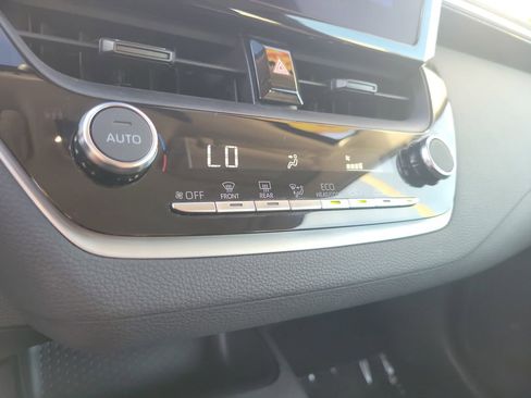 Used 2024 Toyota Corolla LE image 20