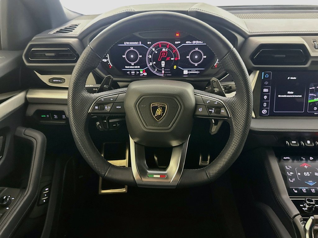 Used 2025 Lamborghini Urus SE AWD/4WD image 11