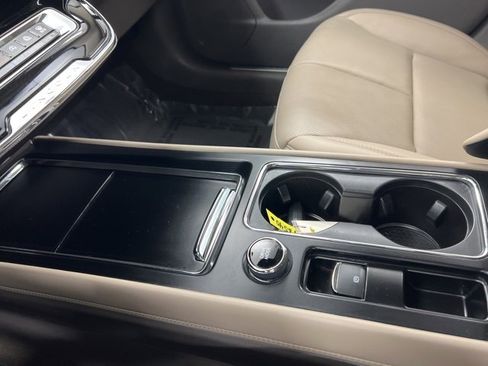 Used 2023 Lincoln Corsair AWD w/ Equipment Group 101A image 18