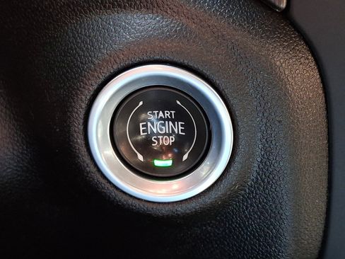 Used 2019 GMC Sierra 1500 AT4 w/ AT4 Premium Package AWD/4WD image 22