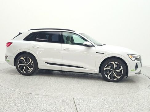 Used 2024 Audi Q8 e-tron Premium Plus w/ Premium Plus Package AWD/4WD image 4