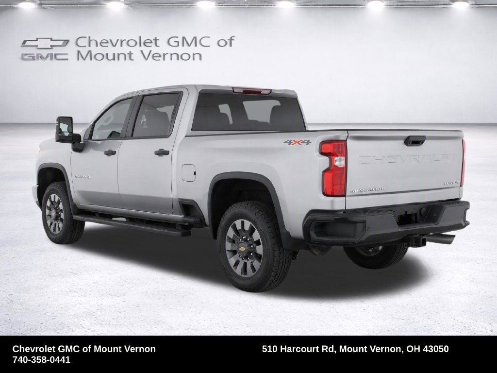 Used 2024 Chevrolet Silverado 2500 Custom AWD/4WD image 3