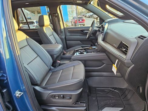 New 2026 Chevrolet Tahoe High Country w/ Sun And Tow Package image 32