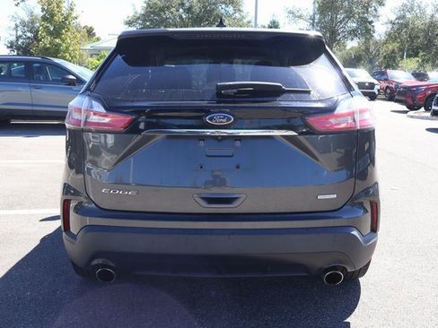 Used 2019 Ford Edge SE image 6