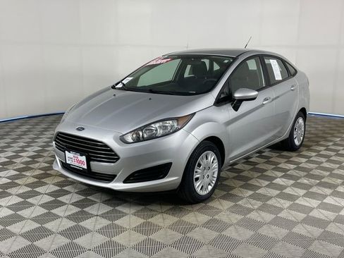 Used 2019 Ford Fiesta S image 1