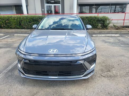 Used 2025 Hyundai Sonata SEL image 2