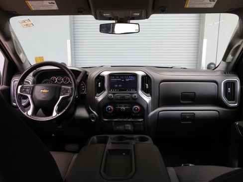 Used 2021 Chevrolet Silverado 1500 LT AWD/4WD image 17