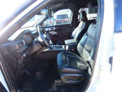Used 2021 Ford Explorer Platinum w/ Equipment Group 601A image 25