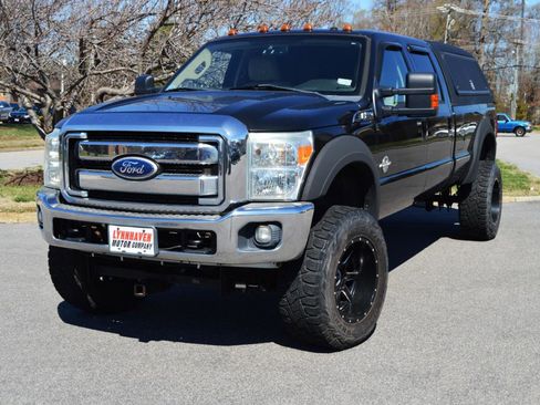 Used 2011 Ford F350 Lariat w/ Camper Pkg image 3