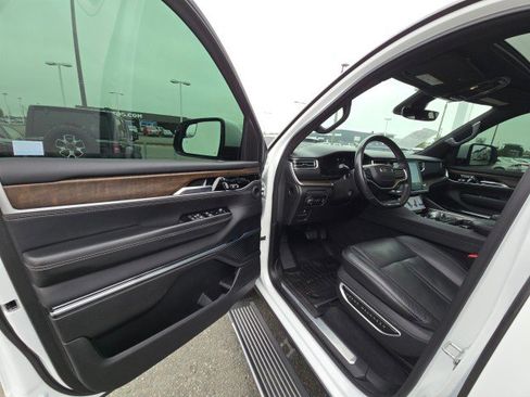 Used 2022 Jeep Grand Wagoneer Series I w/ HD Trailer Tow Package image 22