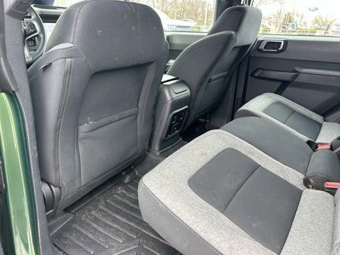 Used 2022 Ford Bronco Base image 17