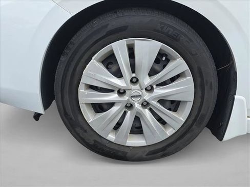 Used 2022 Nissan Sentra S FWD image 24