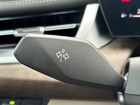 Used 2025 BMW X1 xDrive28i w/ Convenience Package image 33